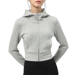 Femmes personnalisé imprimé haut court à capuche Streetwear col roulé fermeture éclair courte hiver coupe-vent 100% coton sport Fitness avant - Product Image 1
