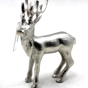 Diseño moderno de aluminio Reno hecho a mano personalizado Navidad Mesa decorativa para bodas y hogar acabado en níquel áspero - Product Image 1