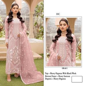 LOURD DOLE SOIE BRODERIE CONNIVANCE TRAVAIL PAKISTANI SUIT en VENTE EN LIGNE - Product Image 3