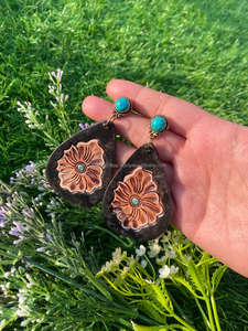 Nouvelle arrivée Style occidental usiné à la main sculpture boucles d'oreilles en cuir femmes mignon à la mode larme boucle d'oreille en cuir usiné bijoux de mode - Product Image 4