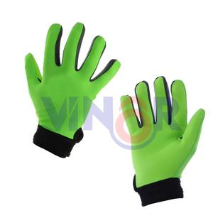 Gants de football gaélique à faible MOQ, confortables, respirants, en cuir et latex, imprimés tendance, à bas prix, concevez vos propres gants de football gaélique - Product Image 1