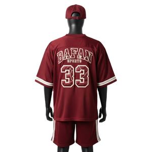 Ensemble short de sport pour homme en maille polyester premium 180 GSM léger, avec empiècements latéraux marron et logo thermocollé. - Product Image 2