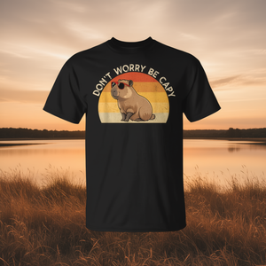 Camiseta Retro de Capibara con Diseño Vintage y Elegante, Promocional, con la Frase 'Don't Worry Be Capy' - Product Image 3