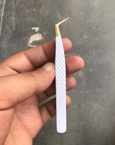 Gran oferta, pinzas para pestañas con punta de fibra con logotipo personalizado, pinzas para pestañas doradas y negras de acero inoxidable con características de etiqueta privada - Product Image 2