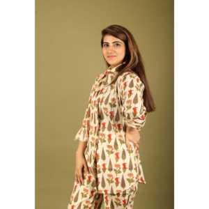 Conjunto de Dos Piezas de Mezclilla 100% Algodón con Estampado Floral Double Dandy, Talla XL, Pantalones Cómodos con Bolsillos, Top Corto para el Verano - Product Image 2