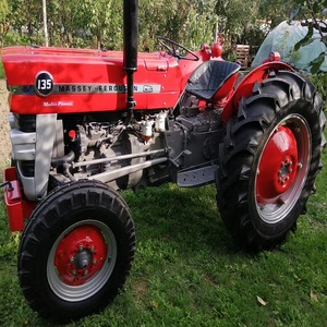 รถแทรกเตอร์เดินตามอเนกประสงค์ MF 135 Massey Ferguson ขับเคลื่อน 4 ล้อ 24 แรงม้า สำหรับขับเคลื่อนด้วยระบบเกียร์เครื่องยนต์ ผลผลิตสูง ใช้ในฟาร์ม รับประกัน 2 ปี - Product Image 1