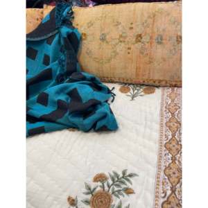 Marrakech Linear Velvet Bohemian Nostalgia, un Toque de Elegancia y Encanto - Product Image 2