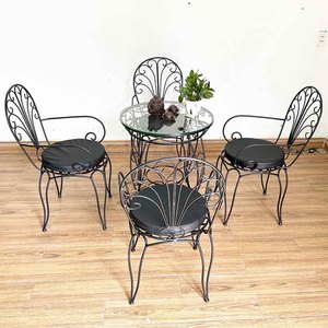 Ensemble de table et 4 chaises d'extérieur CBCF218, style traditionnel-moderne, en aluminium moulé avec motif en fer forgé, ensemble de jardin durable - Product Image 3