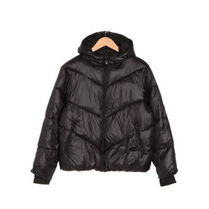 Chaqueta acolchada de nailon de alta calidad para mujer, diseño acolchado transpirable, relleno de algodón, logotipo personalizado, lona de moda para exteriores de invierno - Product Image 6