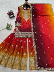 Hermoso diseñador Salwar Kameez en ropa de fiesta de tela de Chinon pesado con secuencia de codificación interna trabajo de perlas en el mismo color - Product Image 5