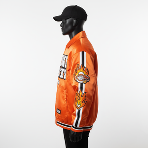 Veste en satin de haute qualité 220GSM Couleur orange vif avec graphismes sur les manches multi-panneaux Logo personnalisé Veste en satin chenille pour hommes - Product Image 4