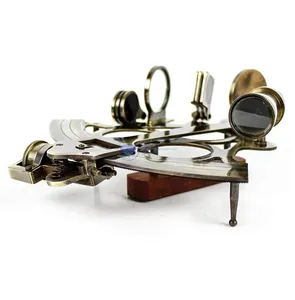 Sextante de barco de latón macizo puro, sextante alemán con caja de madera dura, Sextante de latón hecho a mano para decoración de hotel en casa, uso en moq bajo - Product Image 6