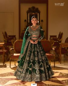 Lehenga Choli de soirée pour femmes, avec impression à la main - Product Image 3