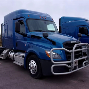 Camión de Carga Usado Freightliner Cascadia 113 con Cabina Dormitorio, Techo Medio de 60'', 450HP, Automático, Años 2019 y 2022, en Venta - Product Image 1