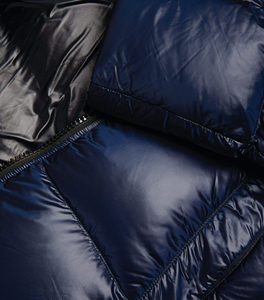 Chaqueta acolchada de burbujas con relleno de plumón de ganso para hombre de nailon 100% personalizada con su propio diseño de logotipo - Product Image 5