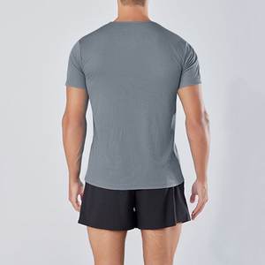 Camiseta deportiva de secado rápido para hombre, camiseta de capa Base de compresión transpirable de alta elasticidad atlética para correr en el gimnasio al aire libre - Product Image 4