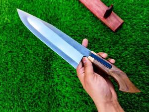 Cuchillo de chef hecho a mano con mango de madera y resina Hoja grabada de acero al carbono para uso en la cocina Aniversario y regalos de Navidad - Product Image 5