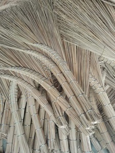 Precio más bajo Escobas de coco de palo de escoba de coco Escobas de coco hechas a mano Buena calidad - Product Image 2