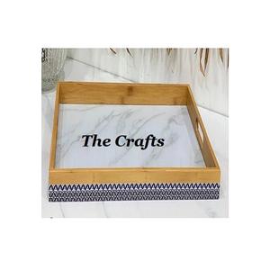 Ensemble de deux plateaux de service martelés en acier inoxydable au design admirable de couleur or avec poignées - Product Image 6