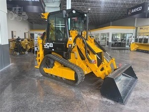 Mini Cargadora Frontal Compacta JCB con Ruedas Amarillas, Equipo de Construcción con Alto Momento de Carga - Product Image 1
