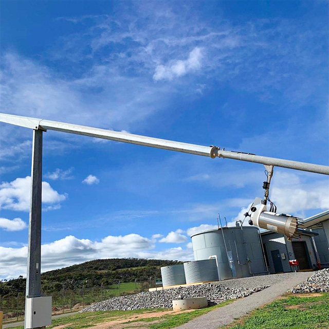 Middle Hinge Galvanized Steel Street Light Pole Outdoor Q235 Hot Dip Galvanized Middle Hinge Steel Pole Tiltable CCTV Pole