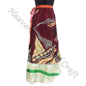 Jupe portefeuille en soie traditionnelle femmes portent Vintage soie Sari longue longueur jupe enveloppante 2 couches réversible Saree bohème magique - Product Image 2