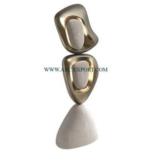 Long Shape Designer Creative Statue and Sculpture Black Color Powder Coated Handmade Tabletop Fancy Sculpture at Lowest Price - Product Image 3