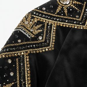 Ensemble de survêtement pour femmes tendance 2026, imprimé de strass, uni, écologique, respirant, veste courte en velours noir, pantalon large - Product Image 3