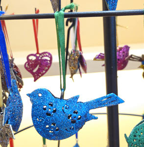 Ornement à suspendre pour oiseau à paillettes dorées Décoration d'arbre de Noël en métal Figurine d'oiseau étincelant Décoration de maison de vacances Pièce cadeau - Product Image 4