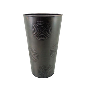 Ensemble de jardinières rondes en métal tendance de 3 pots de fleurs de couleur bronze pour la décoration intérieure et extérieure - Product Image 3