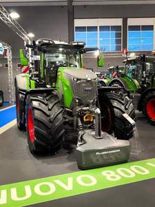 Tracteur agricole Fendt 900 Vario 4x4 140 CV sur roues, qualité supérieure avec fonctions numériques, boîte de vitesses, roulement, pompe - Product Image 3
