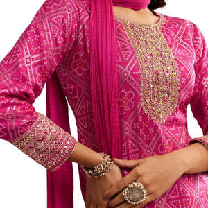 Hermoso conjunto Rosa Bandhani Zardosi Sharara perfecto para bodas Sangeet ocasiones festivas y eventos culturales tradicionales - Product Image 6