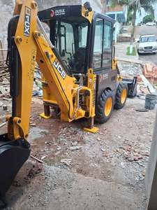 Retroexcavadora de Ruedas JCB 1CX con Enganche Rápido |   Miniexcavadora con Dirección Deslizante |   Accesorio Universal Compatible con Cargador - Product Image 4