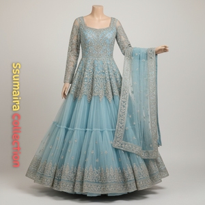 Vestido de noche bordado azul cielo de lujo-Venta al por mayor Ropa formal paquistaní con Dupatta Anarkali - Product Image 4