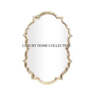 Cadre de miroir mural en laiton antique artisanal avec une finition polie et des motifs ornés pour des accents de pièce intemporels - Product Image 1