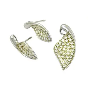 Boucles d'oreilles délicates en argent pour femmes avec zircone cubique, bijoux élégants, cadeau - Product Image 3