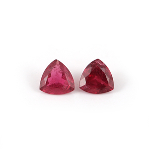 Hecho a mano 8MM Rubylite Trillón en forma de corte facetado Piedra preciosa suelta natural de alta calidad para la fabricación de joyas - Product Image 1