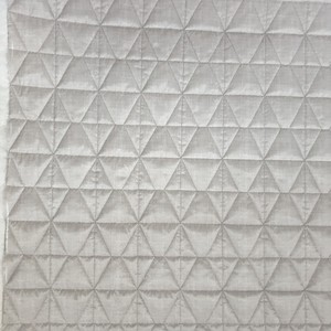 ผ้าควิลท์โพลีเอสเตอร์100% พิมพ์ลาย1006 2-5ชั้นปักลายเป็นมิตรกับสิ่งแวดล้อมสำหรับโรงแรมส่งตรงจากเวียดนาม - Product Image 2