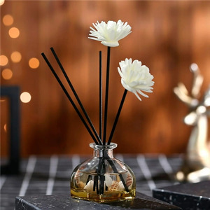 เครื่องกระจายกลิ่นหอมพร้อมก้านดอกไม้ - คละสี - Product Image 3