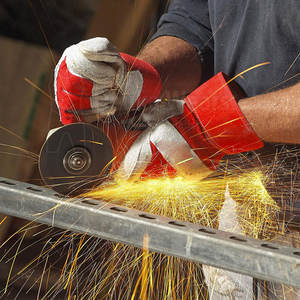 ถุงมือป้องกันมือแบบยืดหยุ่น ปรับขนาดได้ตามต้องการ MOQ ต่ำ ถุงมือทำงานวัสดุหนังแบบกำหนดเอง สำหรับงานเชื่อม - Product Image 5