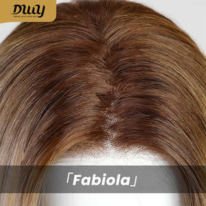 วิกผมสังเคราะห์สีบลอนด์แบบมีรากผม Hailey-DWY รุ่น Free Part พร้อมด้วยเชือกผูกผมด้านหน้าแบบโปร่งใส - Product Image 6