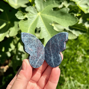 Figurine papillon Amazonite 3D, fabriquée à la main, en pierre de cristal naturel, papillon pour guérir Reiki, énergie calme, cadeau et décoration intérieure. - Product Image 4