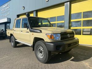 Neatly used 2007 <b>T</b>-o-y-ota L-a-nd Cr-u-iser Middle Eastern-Market FZJ79, Left-Hand <b>Drive</b>, 5-Speed Manual, 4WD - Product Image 1