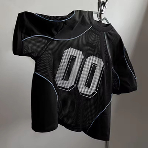 เสื้อฟุตบอลคอวีสำหรับผู้ชายผ้าโพลีเอสเตอร์น้ำหนักเบาเป็นมิตรกับสิ่งแวดล้อมป้องกันแบคทีเรียกันยูวีระบายอากาศได้อย่างรวดเร็ว - Product Image 4