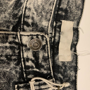 กางเกงขาสั้นผู้ชายขายดี สไตล์สตรีท ล้างสีแบบแอซิด ผ้าฝ้าย 100% เอวยางยืด ลายเรียบ ราคาถูก - Product Image 5