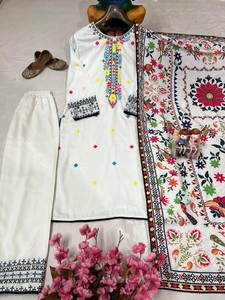 Nuevo diseñador listo para usar ropa de fiesta muselina hilo de algodón y Zari bordado trabajo Top y pantalón con impresión digital Dupatta - Product Image 5