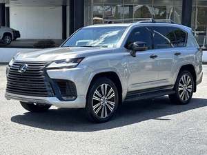 Lexus LX 2024 Luxury AWD 600 d'occasion - Product Image 3