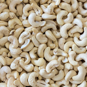 Fabrication de noix de cajou W180 Noix de cajou Noix de cajou en vrac exportées en gros vers l'UE, le Moyen-Orient et l'Asie de Santigo - Product Image 1