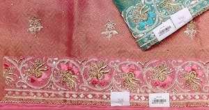 Costumes d'organza brodés à la main non cousus de créateur moderne belle tenue de fête traditionnelle pour la culture indienne et pakistanaise - Product Image 3