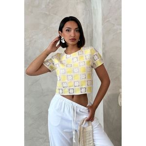 Blusa de Mujer TOPSHOW de Manga Corta con Patrón a Cuadros de Crochet - Elegante Top de Mezcla de Algodón Tejido para Uso Casual, Amarillo - Product Image 1